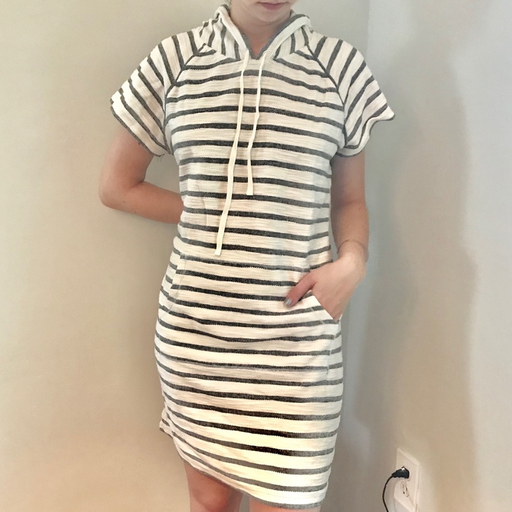 Max Studio Nordstrom’s Striped Hoodie Dress sz Lge